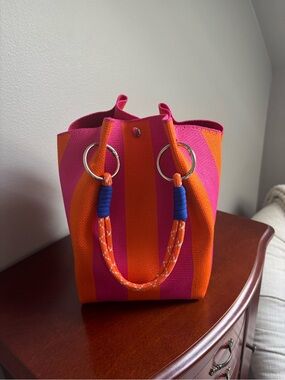 NWOT Women’s Pink & Orange Shoulder Bag